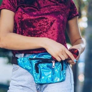 2/$20 sale 🚨 Blue Fanny pack ✨